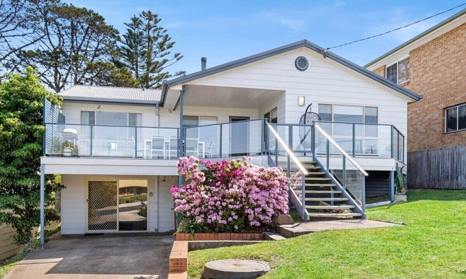 Tuross Head House | Coastal Tails @ Tuross Head