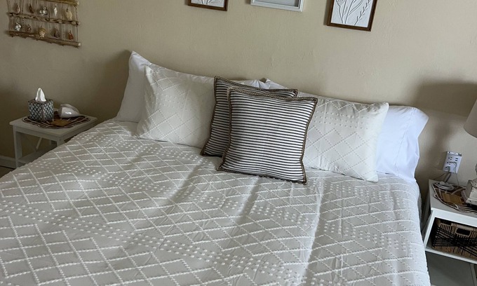 South Peninsula Historic District Condo | Coastal Tides Ocean View Studio