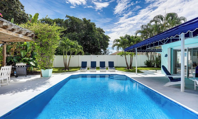 Juno Beach Villa | Coastal Villa w/Private Yard + Heated Pool!
