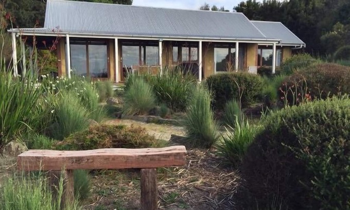 Fish Creek House | Coastline Cottage Fish Creek-Amazing coastal views and close to Wilson’s Prom