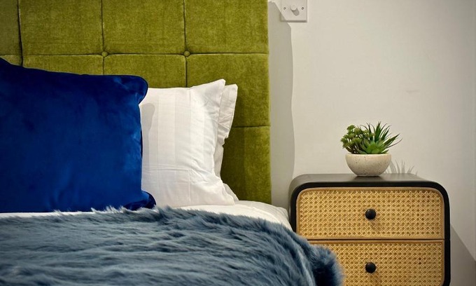 Nailsea Apartment | Coates House by Guestz