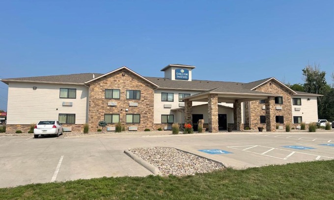 Clarion Hotel | Cobblestone Inn & Suites - Clarion