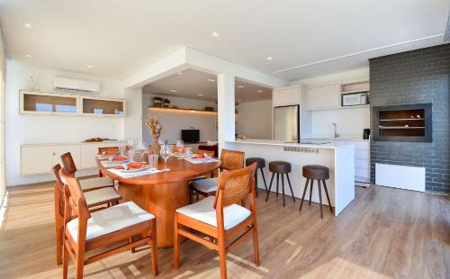 Campeche Norte Apartment | Cobertura SunClub - 300 mtrs da Praia do Campeche - SDI012