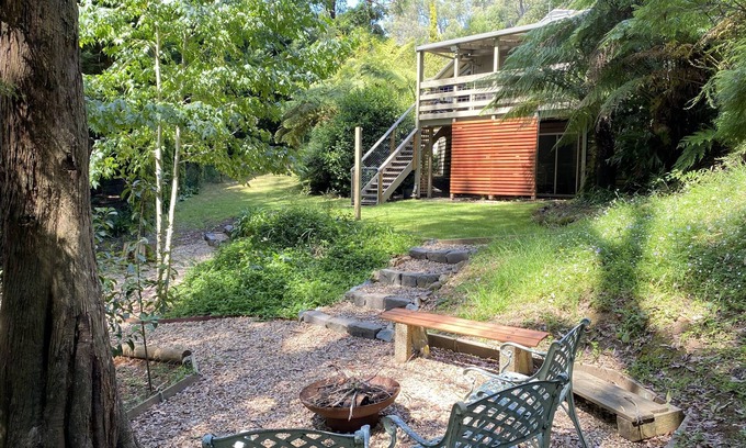 Cockatoo House | Cockatoo Rainforest Escape - family home with fire pit, surrounded by nature!