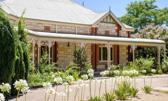 Belalie House | Cockburn House in Jamestown