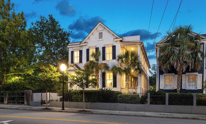 Downtown Charleston House | Cocktail Club | 4 Redesigned Suites