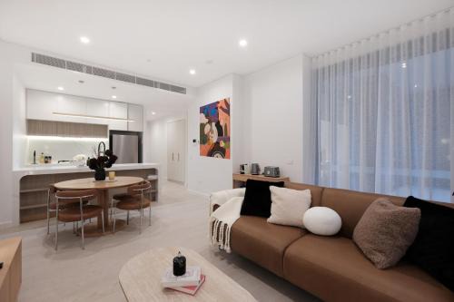 Burwood Apartment | 'CoCo' 2-BR Apt in the heart of Burwood with free parking