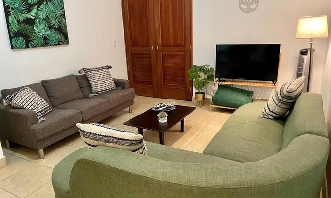 Coco Apartment | Coco Life-Walk to beach/town, Parking, Fiber Wifi