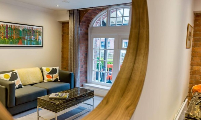 York Apartment | Cocoa Suites 5 - sleeps 2 guests in studio apartment