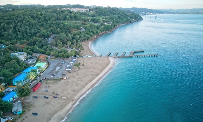 Borinquen House | Cocoloba Deluxe 2- Beach front casita steps from the beach and Popular Beach Bar