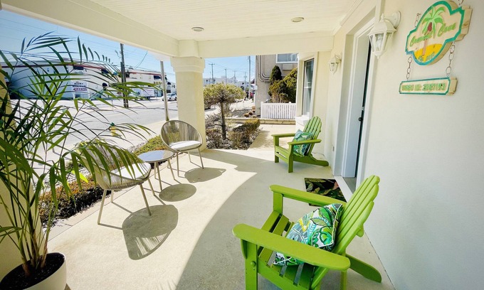 North End Condo | Coconut Cove: ACROSS from beach + boardwalk + parking w/Full Linen Service!