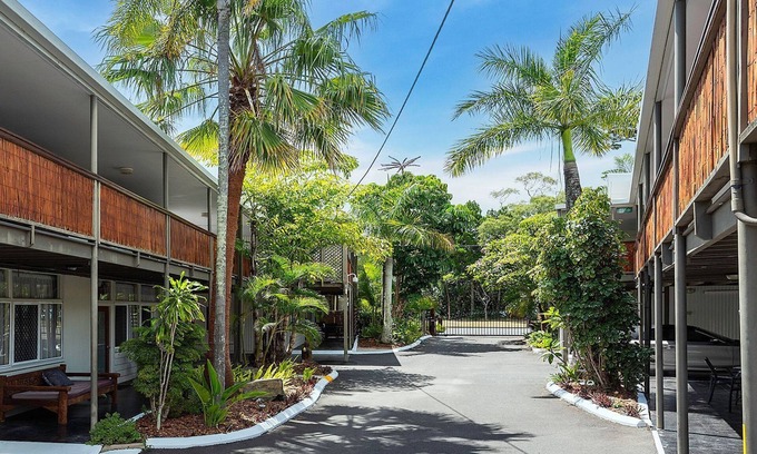 Scarness Apartment | Coconut Palms 2 Bedroom Apartment
