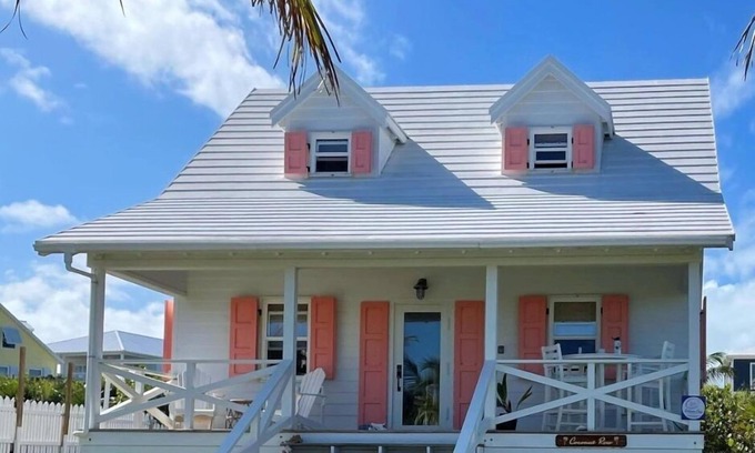 Hope Town House | Coconut Row - 3 bedrooms/2 bathrooms across from the beach!