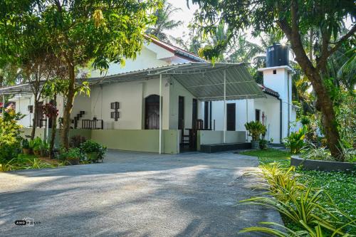 Pottuvil Division 2 Villa | Coconut Villa