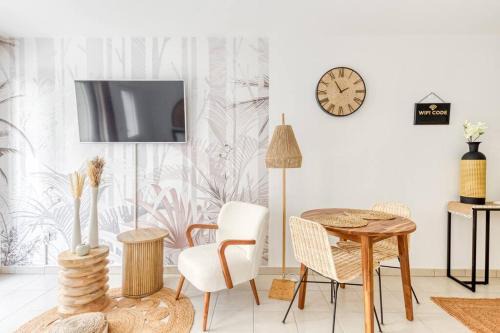 Le Plessis-Robinson Apartment | Cocoon de Luxe - Oasis Paris Lisbonne