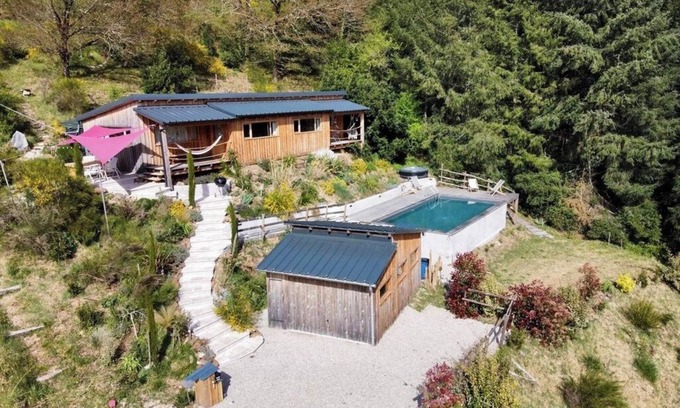 Saint-Parthem Villa | Cocoon Lodge Aveyron