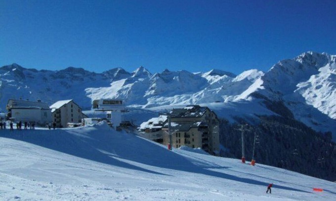 Saint-Aventin Apartment | Cocooning studio you will enjoy the breathtaking view of the mountains