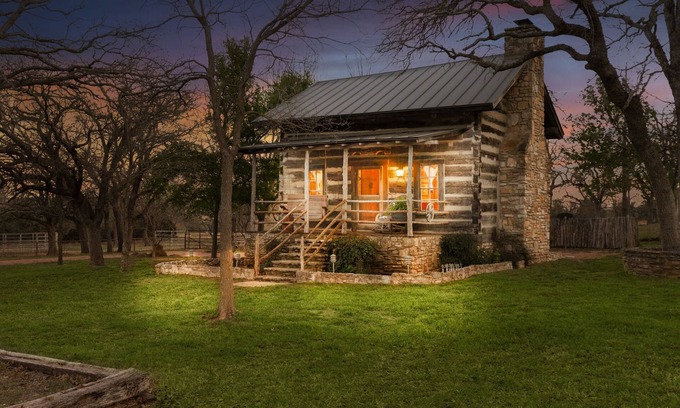 Fredericksburg Other | Coco’s Cabin at the Lucky S