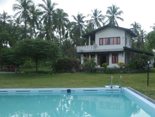 Panduwasnuwara Hotel | cocoworld bungalow