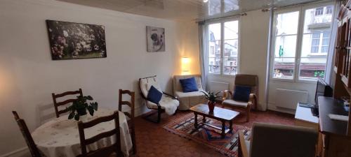 Cosne-Cours-sur-Loire Apartment | Coeur de ville