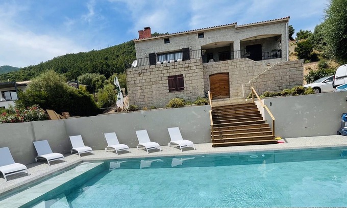 San-Gavino-di-Carbini Villa | Coeursica House