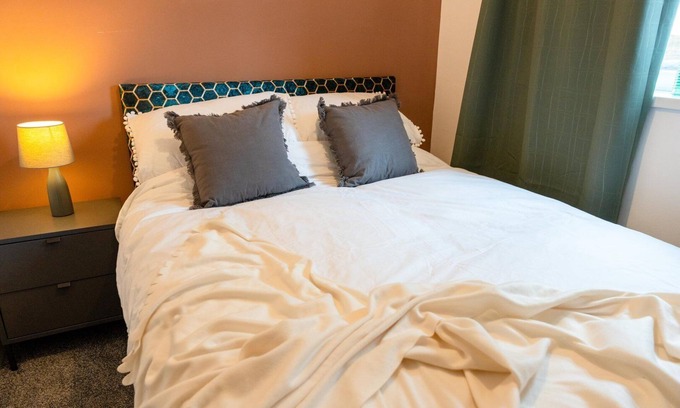 Cyncoed Apartment | Cohost Partners Cozy 1 Bed Retreat Cyncoed