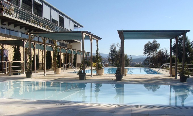 Santo Antonio dos Olivais RV Rental | Coimbra Camping & Bungalows