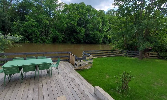 Montigny-sur-Loing House | Coin de Paradis Entièrement Rénovée en Bord de Rivière et ses 20 Mètres de Berge