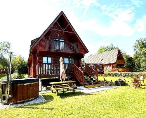 Belturbet Other | Cois na hÉirne - Log Cabin with Lake View & Hot Tub