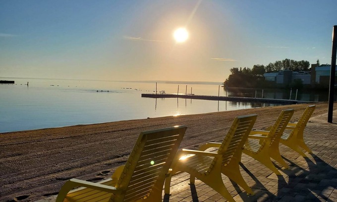 Cold Lake House | Cold Lake Retreat - 5 min walk to the beach & marina! (Pet Friendly)
