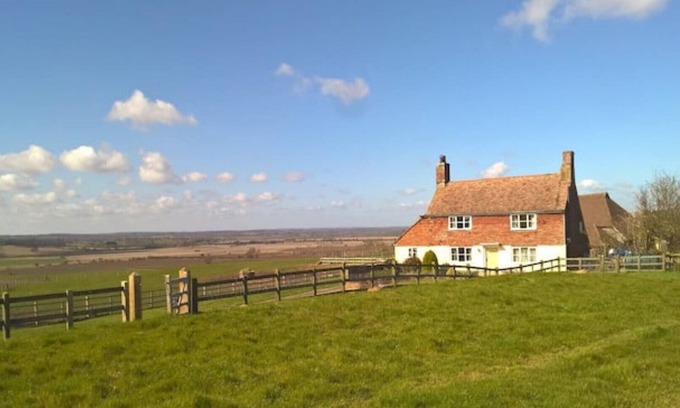 Stone in Oxney Cottage | Coldharbour Cottage on a farm with fabulous views