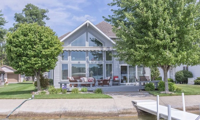 Coldwater House | Coldwater Lake, Sandy Beach, Sunset Views, Dock Available