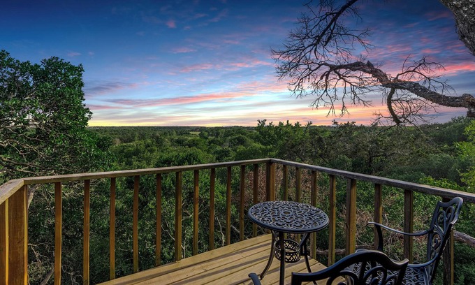Buda House | Cole Springs Historic Buda Cottage: Tower, Hill Country, 14.6 Acres!