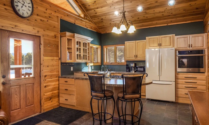 Angel Fire Cabin | Coleman Velo - Secluded Rustic Cabin