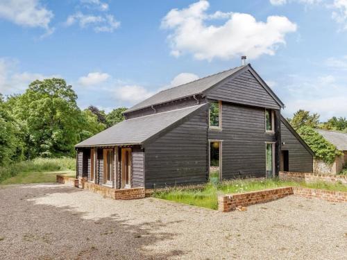 Braintree House | Colemans Farm Barn- Unique, Rustic & Peaceful Barn - Essex countryside