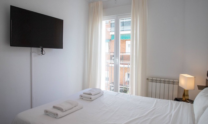 Puerta del Angel Apartment | Collection Madrid Río 3e