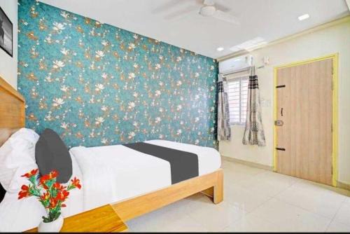 Jalahalli Hotel | Collection O Abbigere MLV Grand