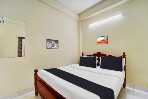 Erode Hotel | Collection O Erode Bus Stand