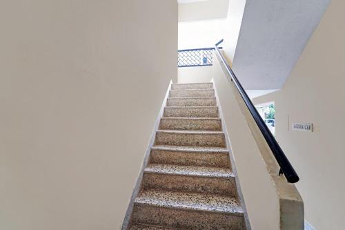 Thoraipakkam Hotel | Collection O Senthamizh Residency