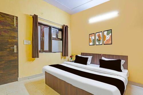 Shalimar Bagh Hotel | Collection O Shalimar Bagh Max Hospital