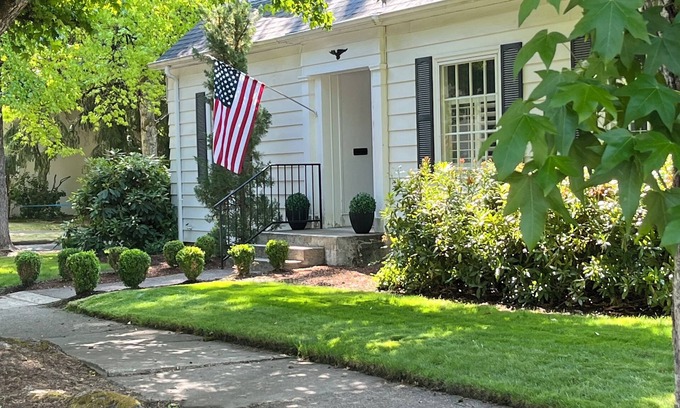 Corvallis House | COLLEGE HILL CLASSIC, GREAT LOCATION!