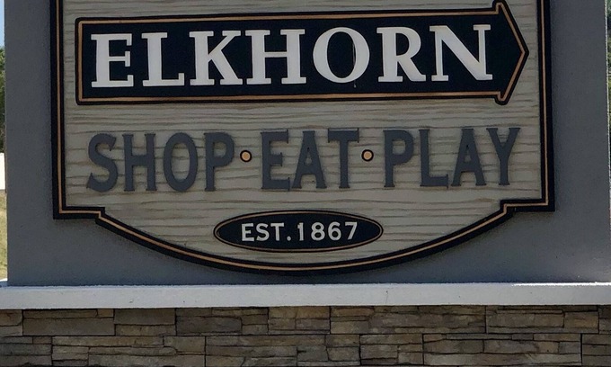 Elkhorn Apartment | College World Series/Traveling Nurses loft apartment near West Dodge Expressway