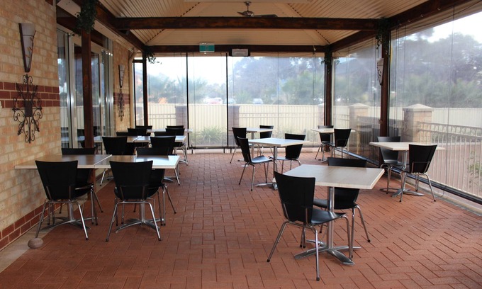 Collie Hotel | Collie Ridge Resort