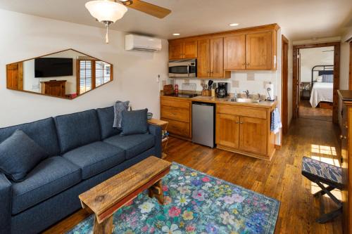 Ephraim House | Collings Summer House by Simple Life Rentals