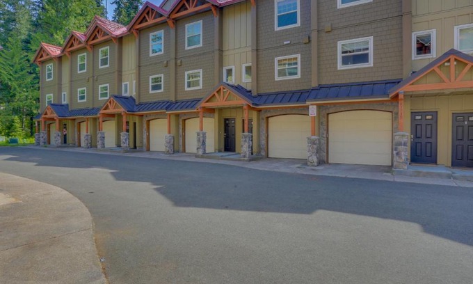 Government Camp Apartment | Collins Lake #112