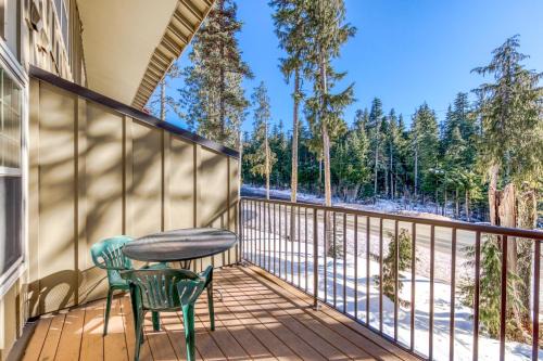 Government Camp Apartment | Collins Lake #146