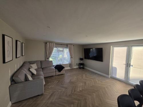 Collooney House | Collooney - House - Sleeps 6 - Parking
