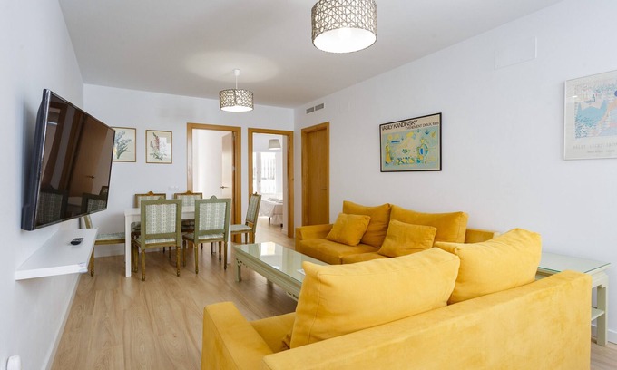 Old Town Apartment | COLON15 Family Home by Cadiz4Rentals