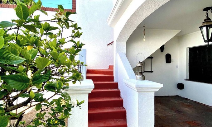 Mendoza City Center House | Colonial House in Mendoza! | 9 People
