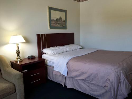 Brandon Hotel | Colonial Inn